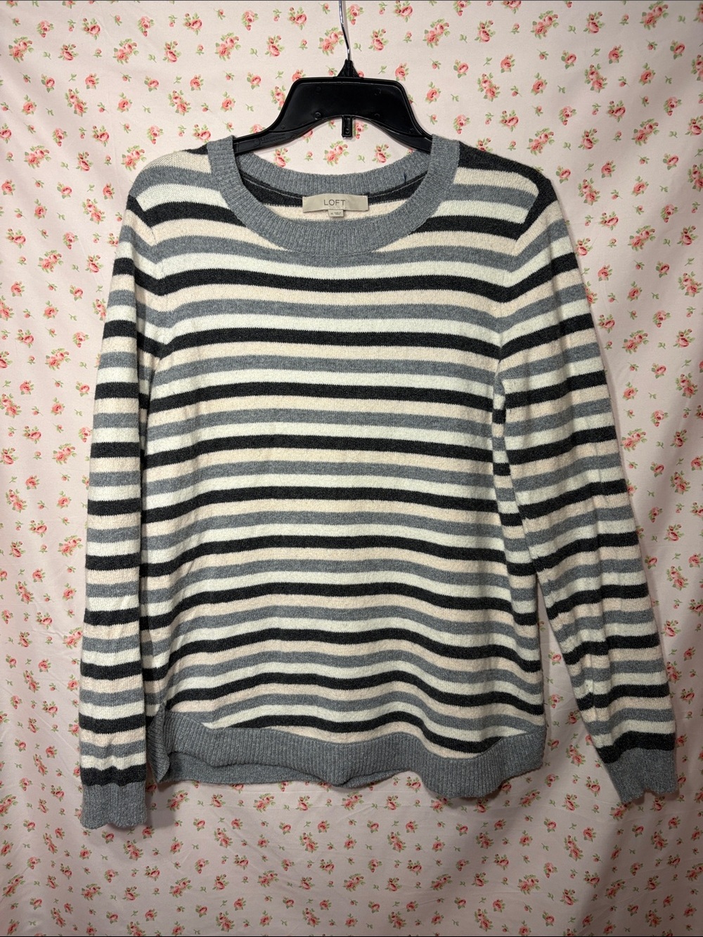 LOFT Gray, pale pink and white Striped Crew Sweater size M